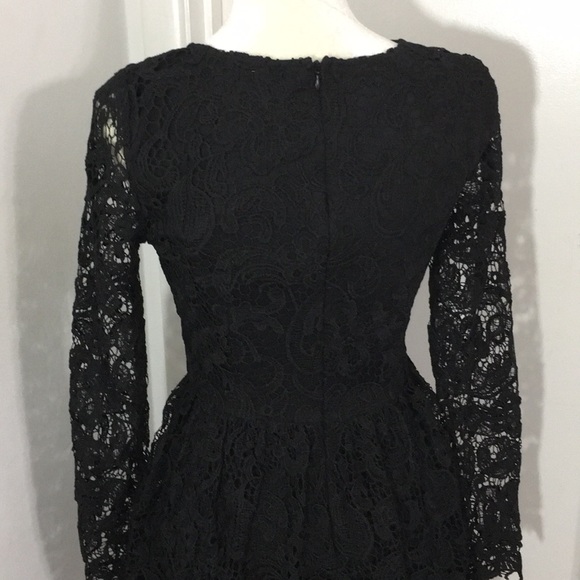 Sabine Rosalie Lace Dress - Picture 5 of 7